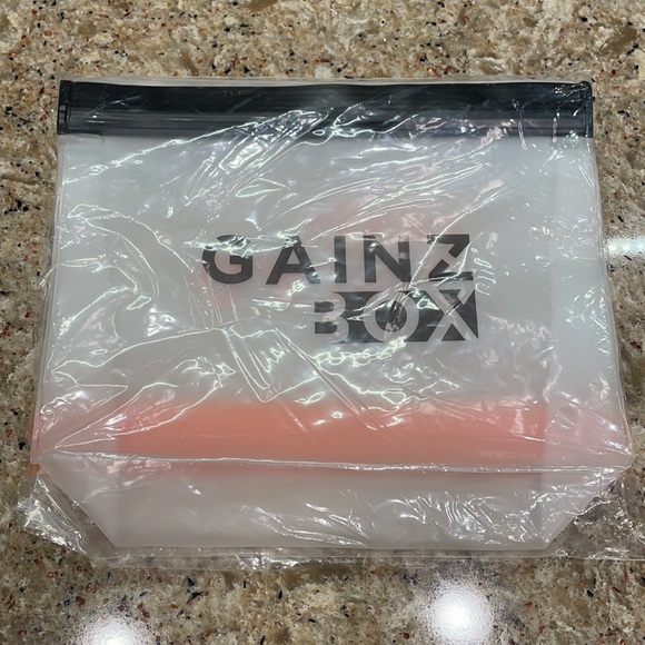 Gainz Box Food Storage Containers - Picture 2 of 3